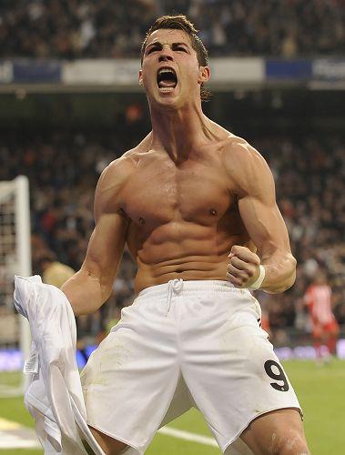 “LPL外援顶薪1050万”登微博热搜 网友锐评：外援真就高人一等？
